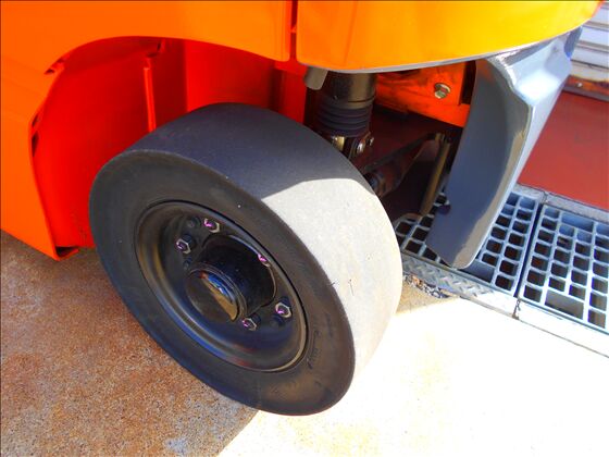 1.0t バッテリー車（座席式）