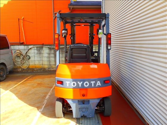 1.0t バッテリー車（座席式）