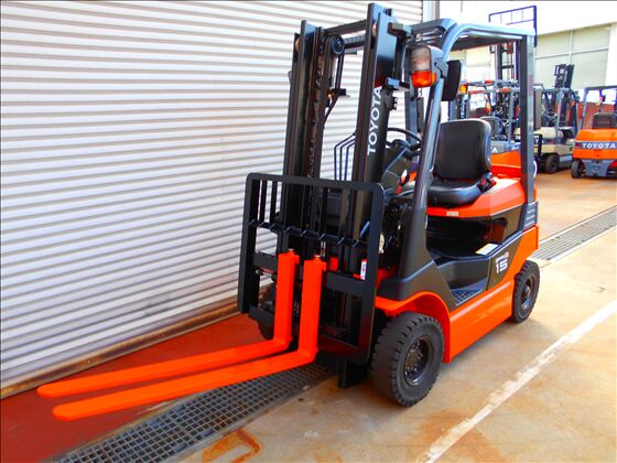 1.5t バッテリー車（座席式）