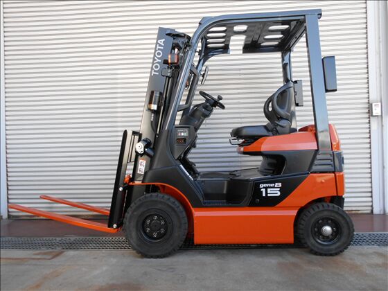 1.5t バッテリー車（座席式）