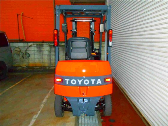 1.5t バッテリー車（座席式）