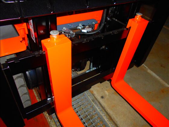 1.5t バッテリー車（座席式）