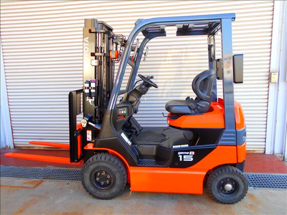 1.5t バッテリー車（座席式）