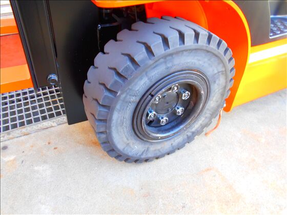 1.5t バッテリー車（座席式）