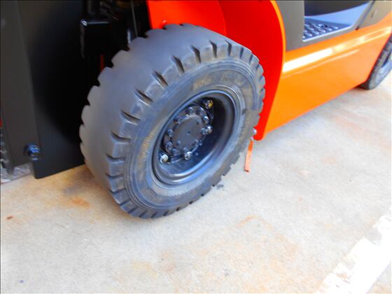 1.5t バッテリー車（座席式）