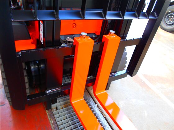 1.5t バッテリー車（座席式）