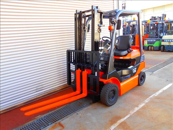 1.5t バッテリー車（座席式）