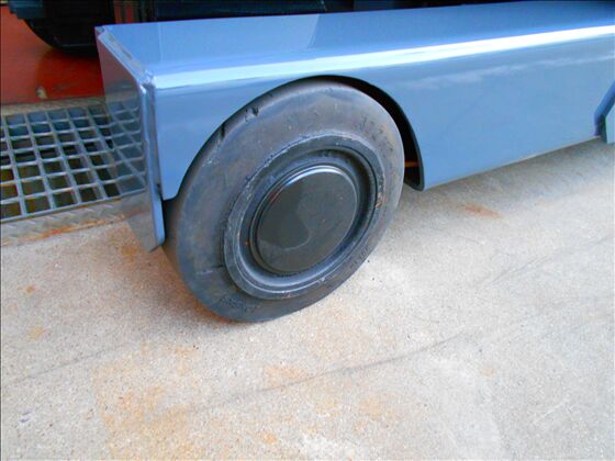 1.0t バッテリー車（立席式）