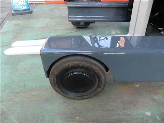 1.5t バッテリー車（立席式）