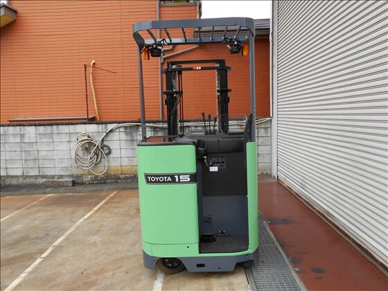 1.5t バッテリー車（立席式）