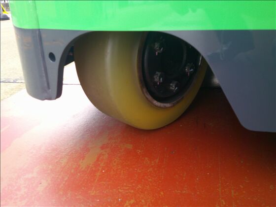 1.5t バッテリー車（立席式）