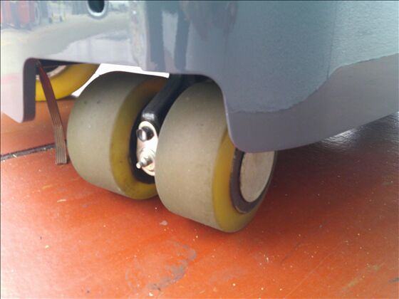 1.5t バッテリー車（立席式）