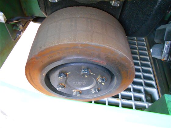 1.5t バッテリー車（立席式）