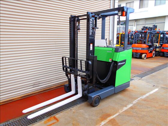 1.5t バッテリー車（立席式）