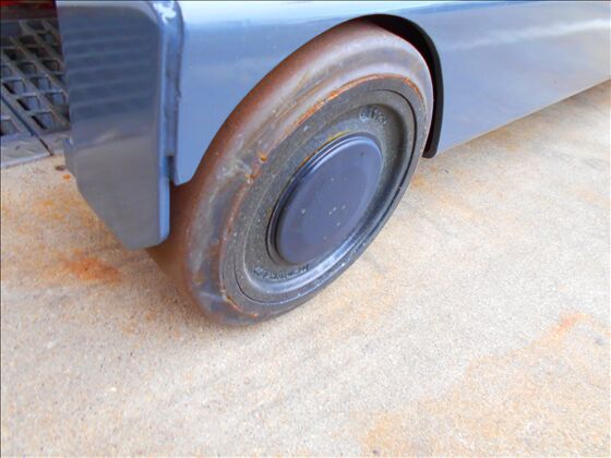 1.5t バッテリー車（立席式）