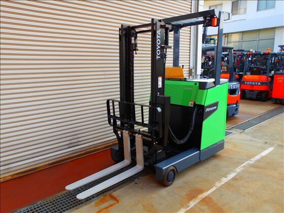 1.5t バッテリー車（立席式）