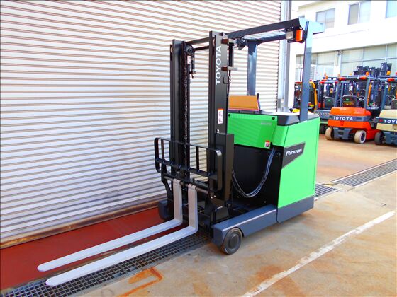 1.5t バッテリー車（立席式）