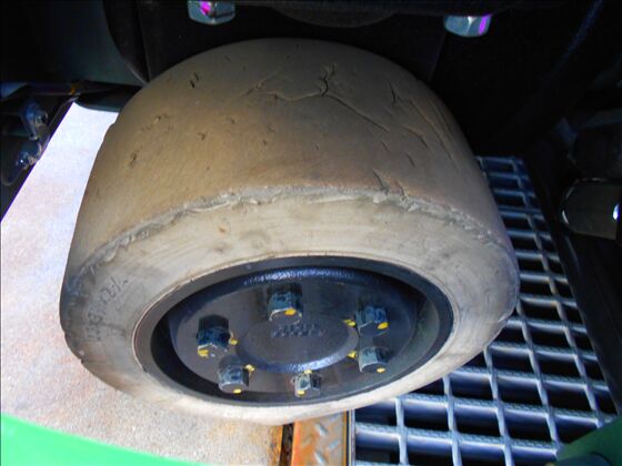 1.5t バッテリー車（立席式）