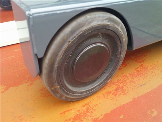 1.5t バッテリー車（立席式）