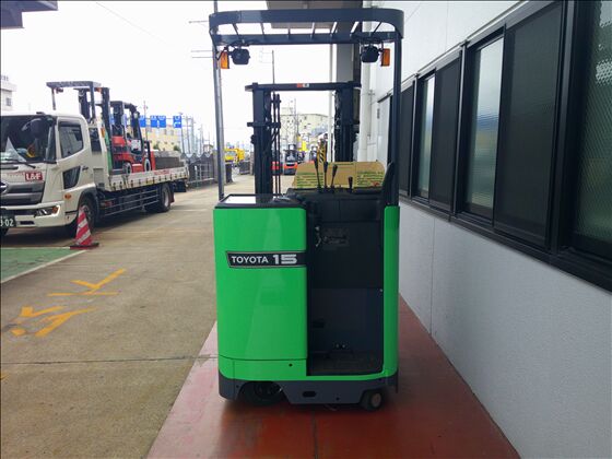 1.5t バッテリー車（立席式）