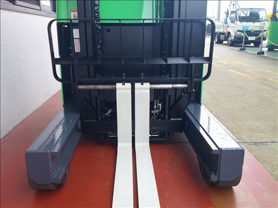 1.5t バッテリー車（立席式）