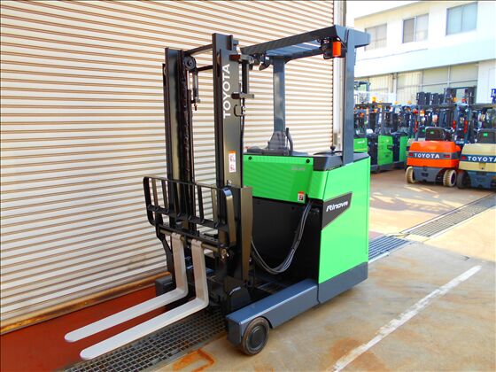 1.5t バッテリー車（立席式）