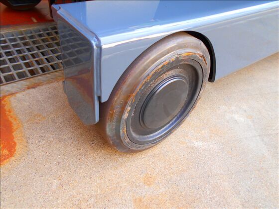 1.5t バッテリー車（立席式）