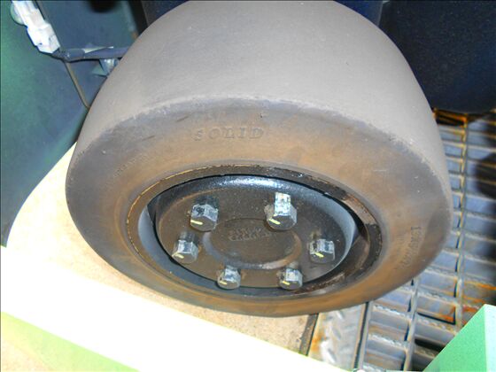 1.5t バッテリー車（立席式）