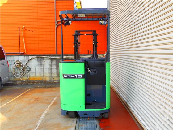 1.5t バッテリー車（立席式）