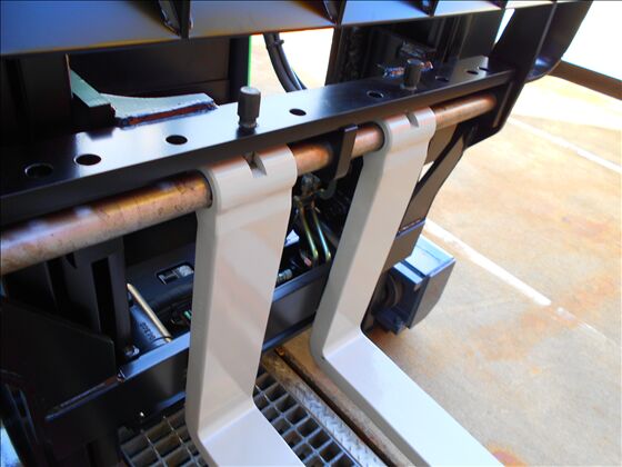 1.5t バッテリー車（立席式）