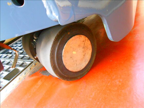 1.5t バッテリー車（立席式）