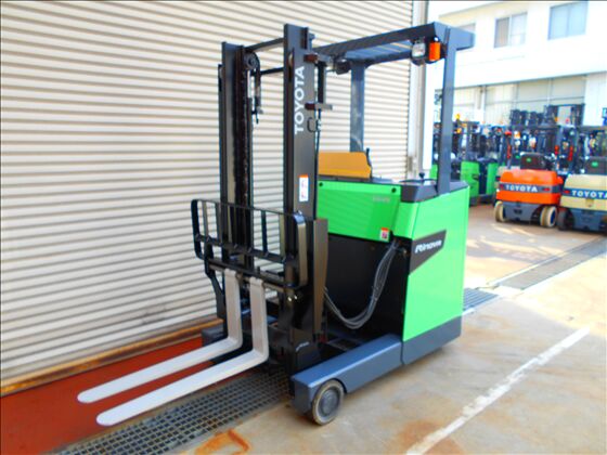 1.5t バッテリー車（立席式）