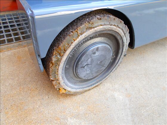 1.5t バッテリー車（立席式）