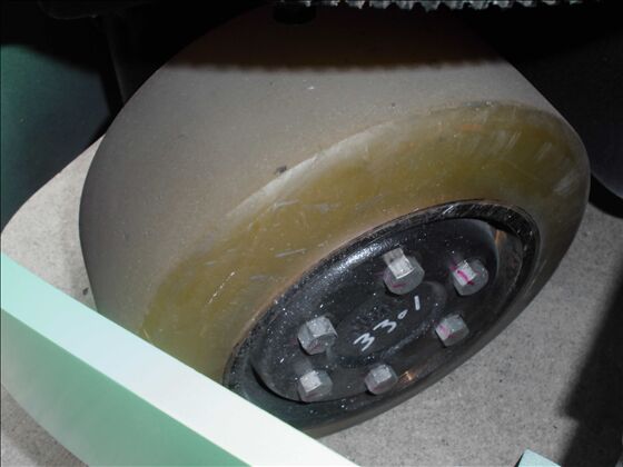 1.5t バッテリー車（立席式）