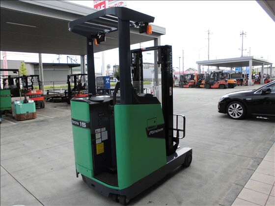 1.5t バッテリー車（立席式）