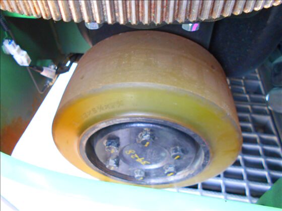 1.5t バッテリー車（立席式）