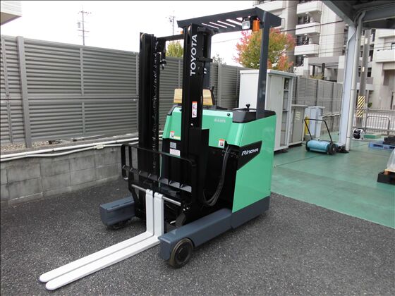 1.5t バッテリー車（立席式）