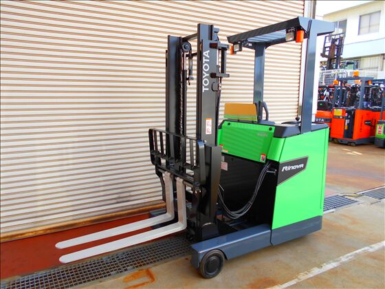 1.5t バッテリー車（立席式）