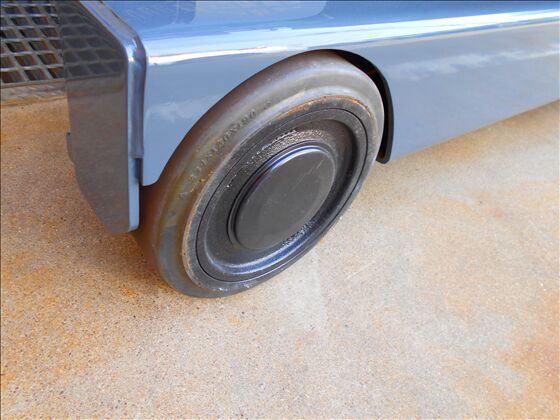 1.5t バッテリー車（立席式）