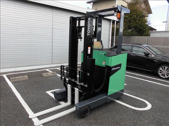 1.3t バッテリー車（立席式）