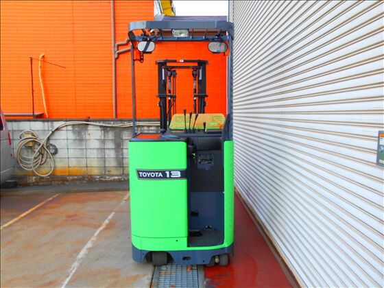 1.3t バッテリー車（立席式）