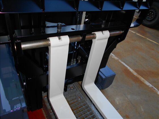 1.3t バッテリー車（立席式）